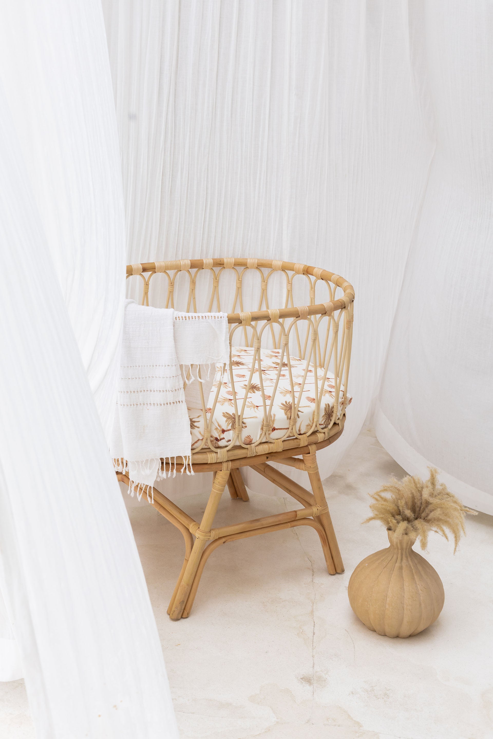 Mia Doll Bassinet