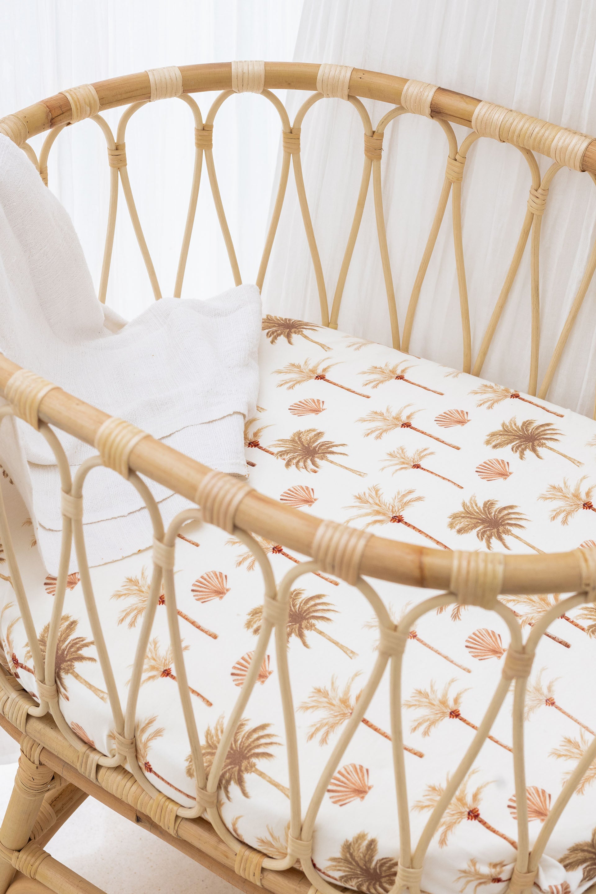Mia Doll Bassinet