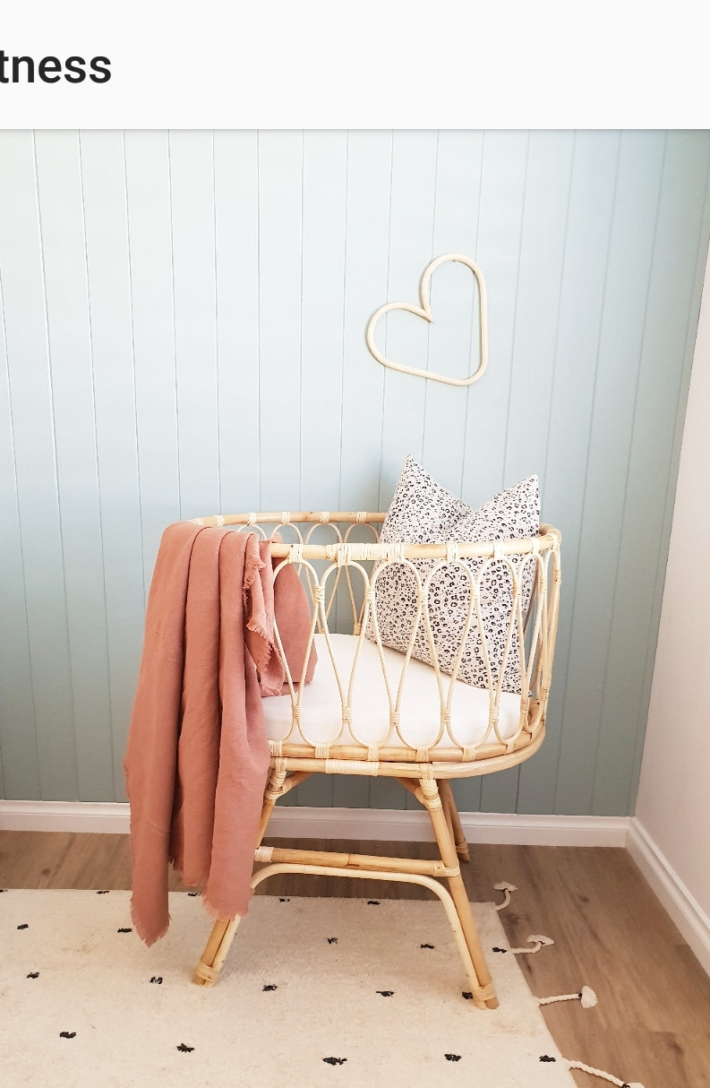 Isla Natural Rattan Bassinet