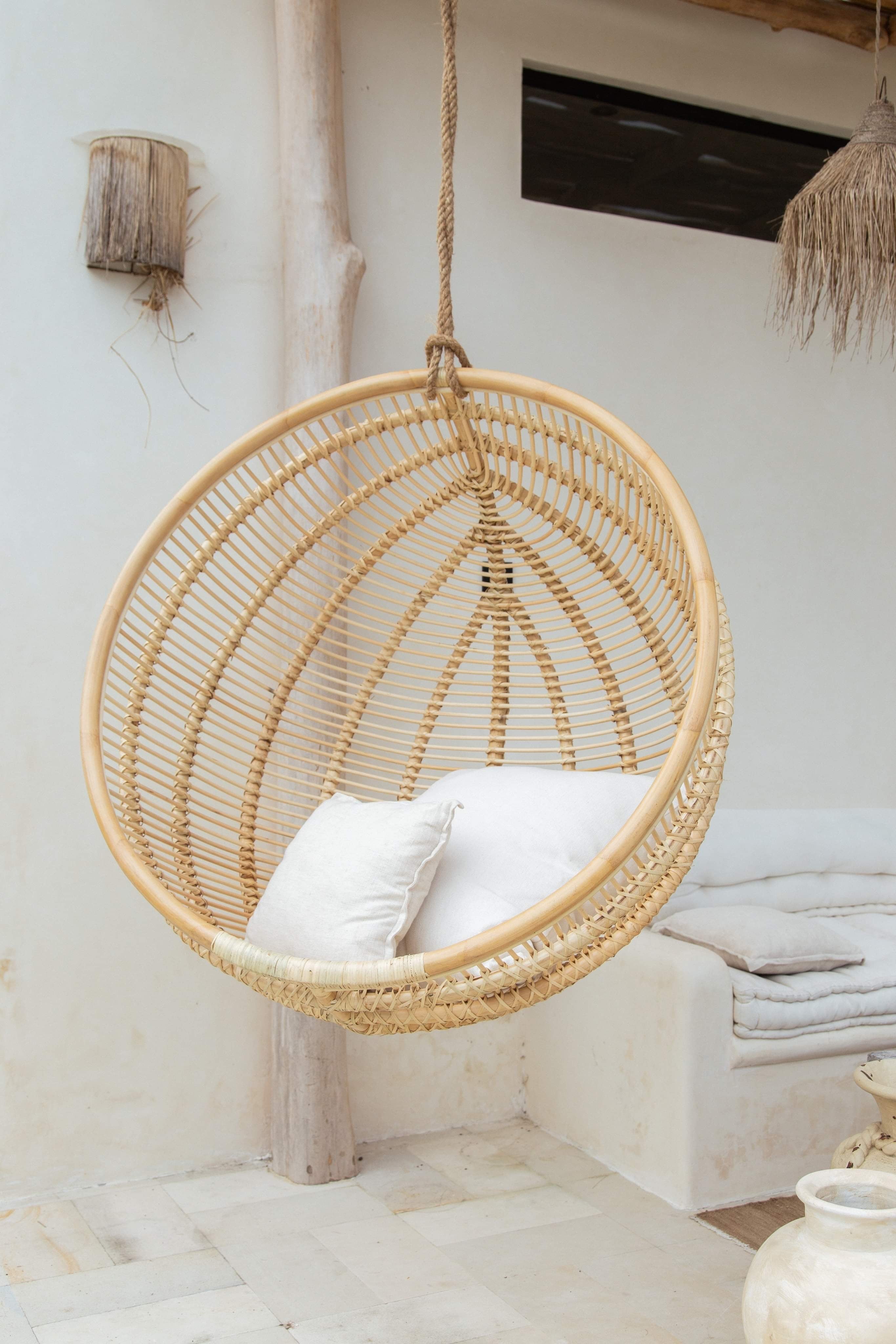 Round hanging chair