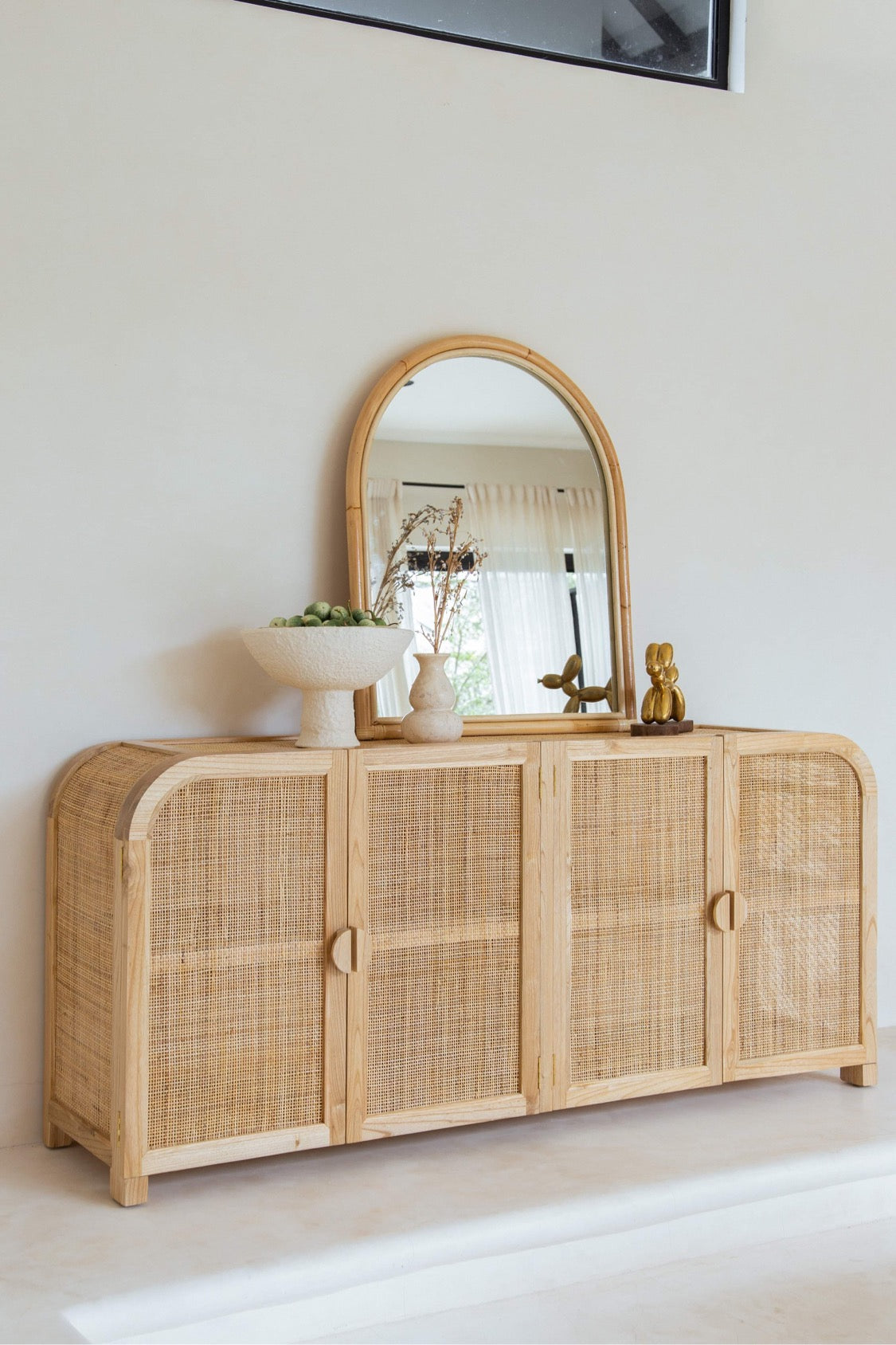 Bowie Rounded Buffet