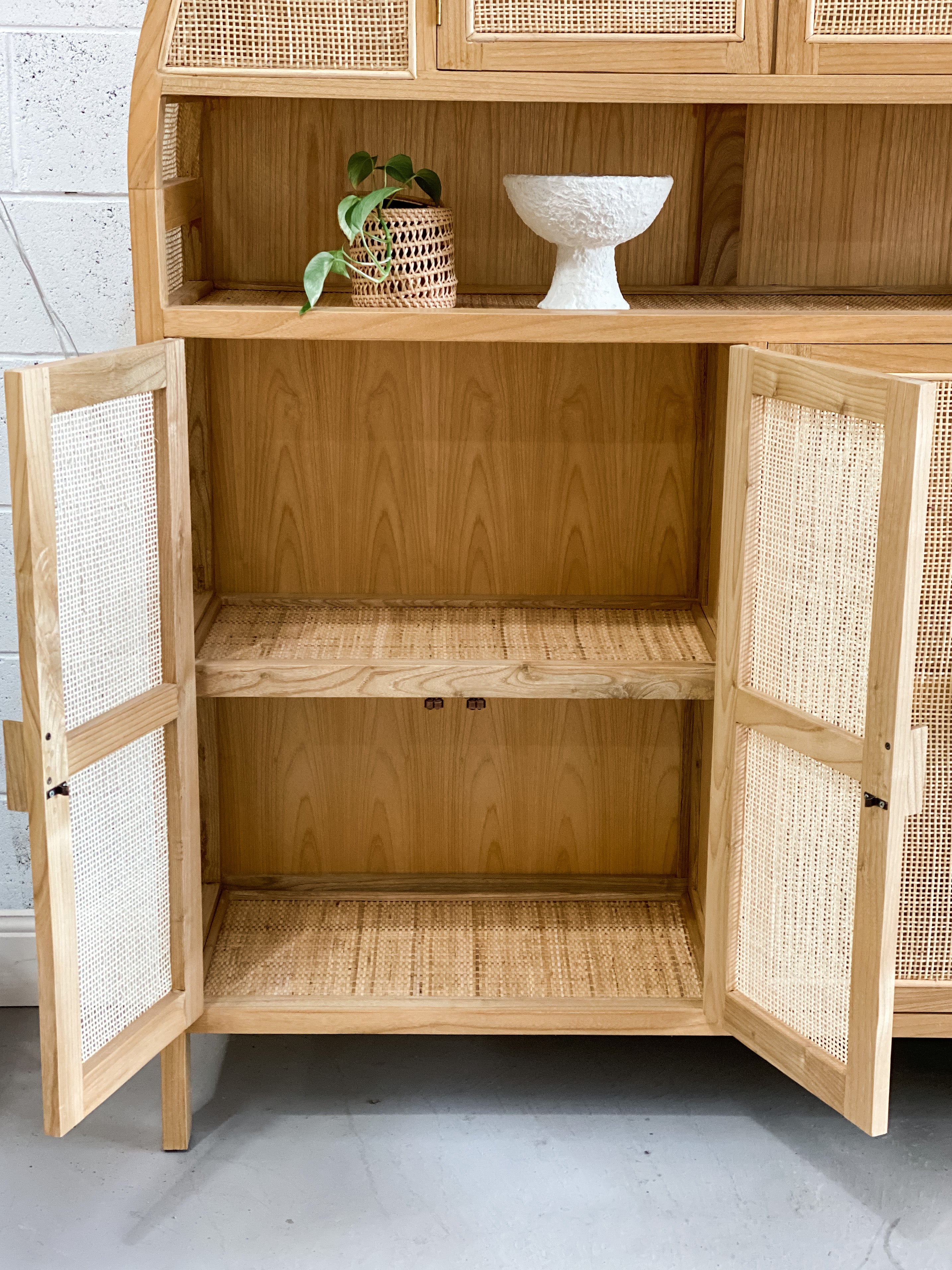 Annie Arched Hutch